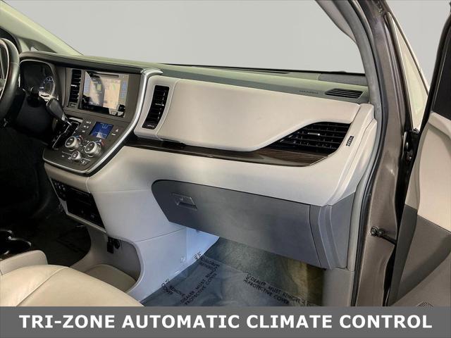 2017 Toyota Sienna - $18,280
