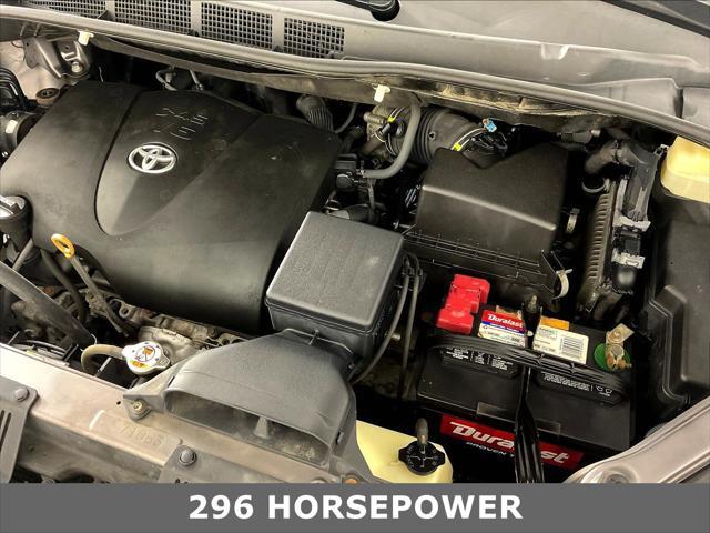 2017 Toyota Sienna - $18,280
