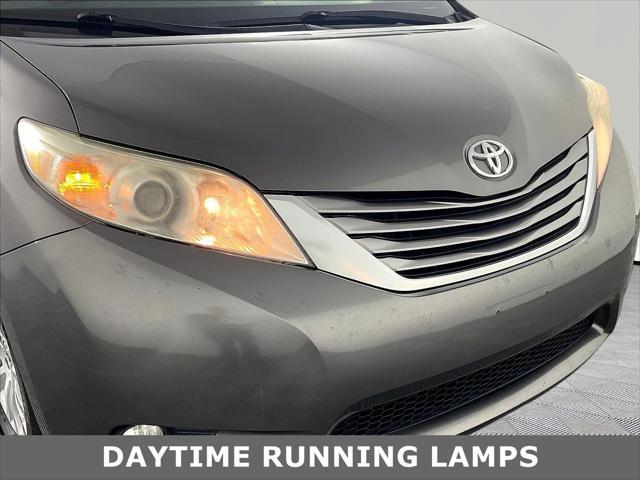 2017 Toyota Sienna - $18,280
