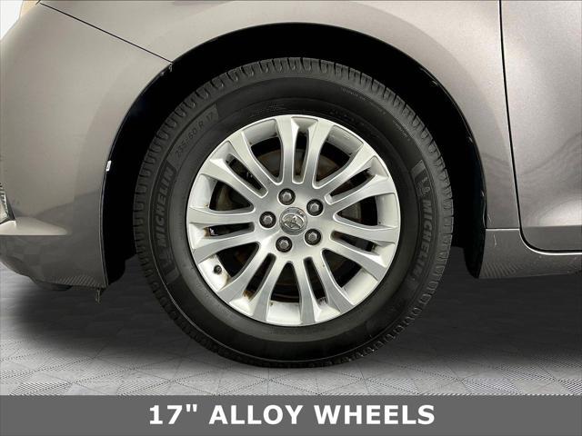2017 Toyota Sienna - $18,280