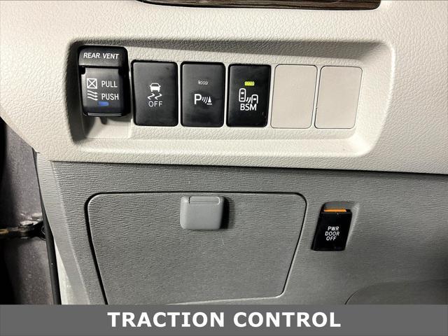2017 Toyota Sienna - $18,280