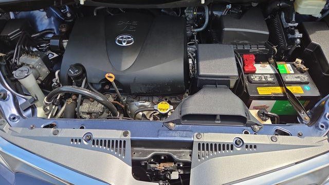 2018 Toyota Sienna XLE 7-Passenger Auto Access Seat