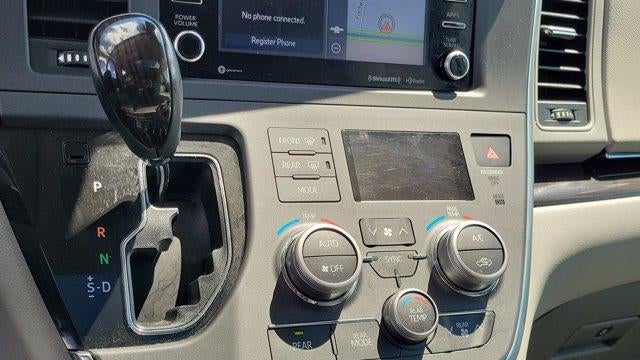 2019 Toyota Sienna XLE 7-Passenger Auto Access Seat