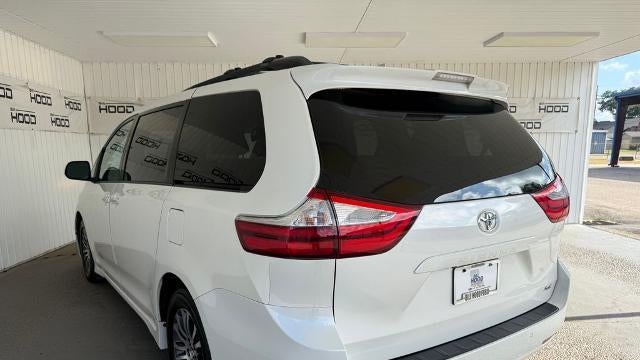 2018 Toyota Sienna XLE 8-Passenger