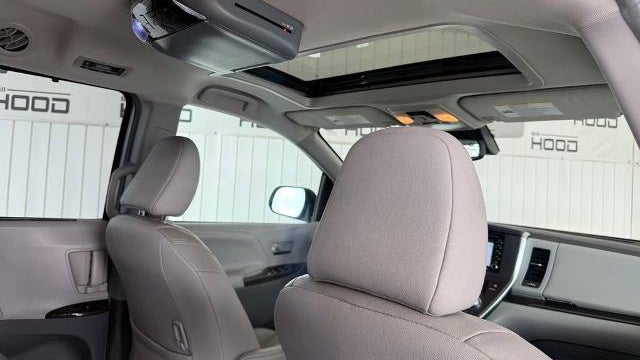 2018 Toyota Sienna XLE 8-Passenger