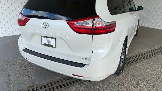 2018 Toyota Sienna XLE 8-Passenger