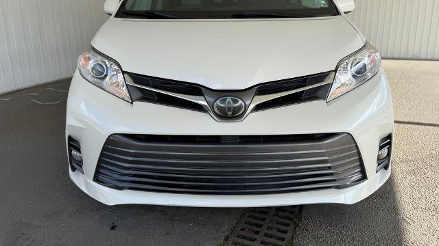 2018 Toyota Sienna XLE 8-Passenger