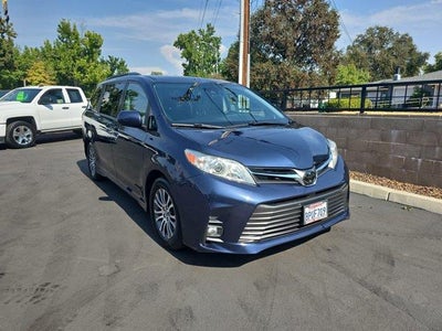 2019 Toyota Sienna XLE 7-Passenger Auto Access Seat 4DR Mini-Van