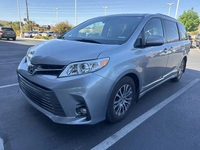 Photo of a 2018 Toyota Sienna XLE 8-Passenger 4DR Mini-Van for sale