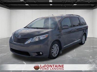 2017 Toyota Sienna XLE 7-Passenger Auto Access Seat 4DR Mini-Van