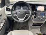 2017 Sienna Thumbnail 34