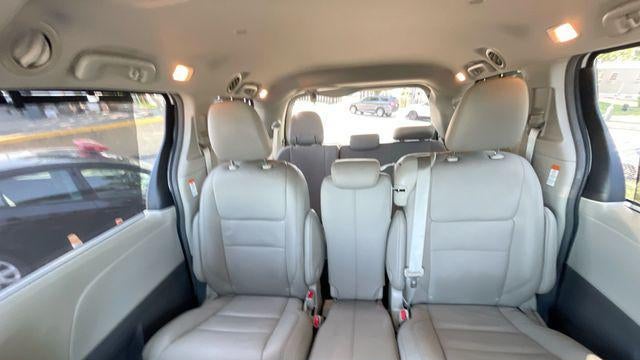 2017 Toyota Sienna Limited Premium 7-Passenger