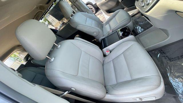 2017 Toyota Sienna Limited Premium 7-Passenger