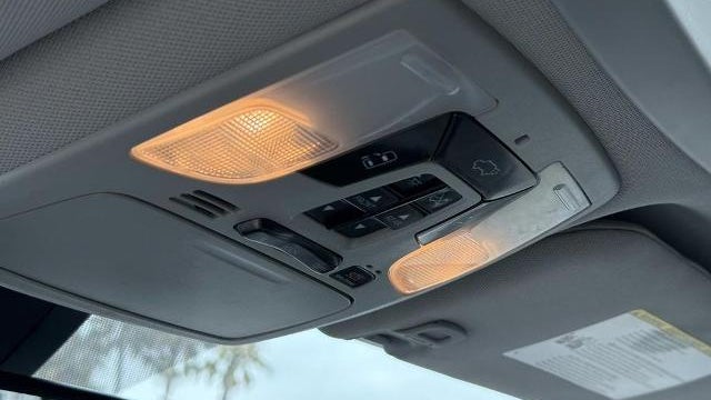 2018 Toyota Sienna XLE 7-Passenger Auto Access Seat