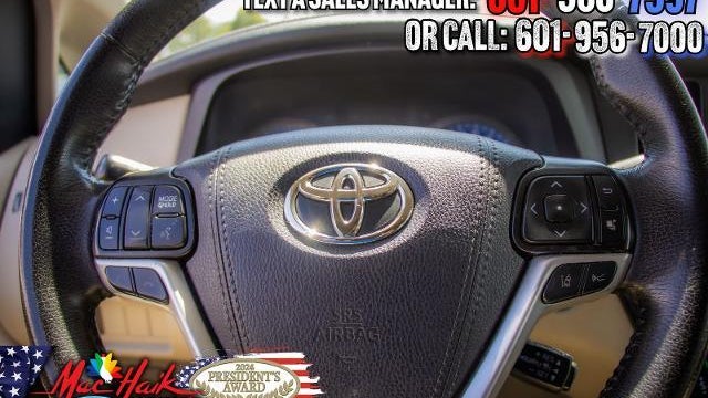 2019 Toyota Sienna XLE 7-Passenger Auto Access Seat