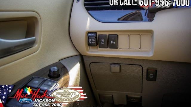 2019 Toyota Sienna XLE 7-Passenger Auto Access Seat