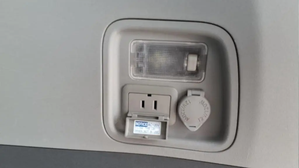 2020 Toyota Sienna XLE 7-Passenger Auto Access Seat