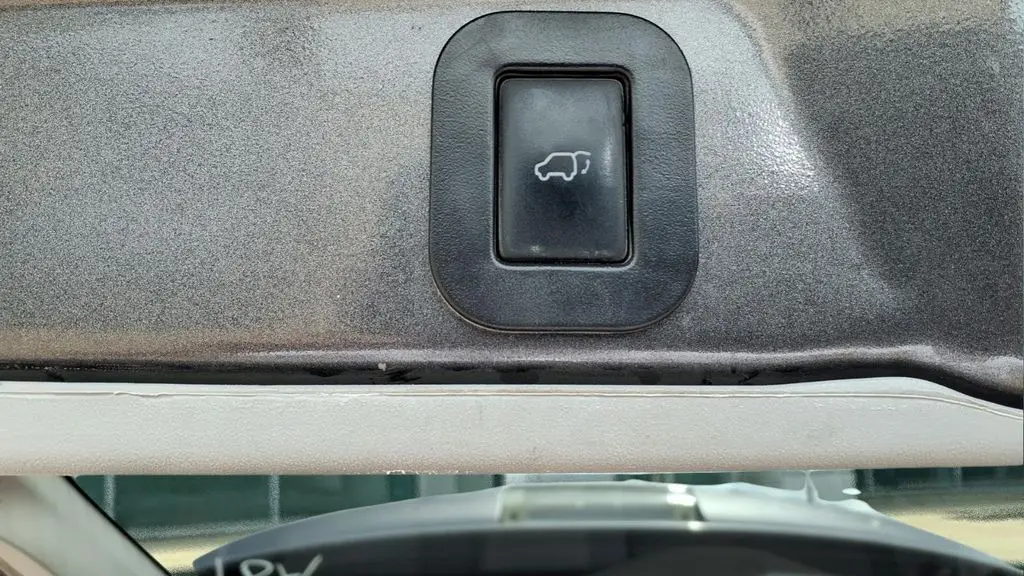 2020 Toyota Sienna XLE 7-Passenger Auto Access Seat