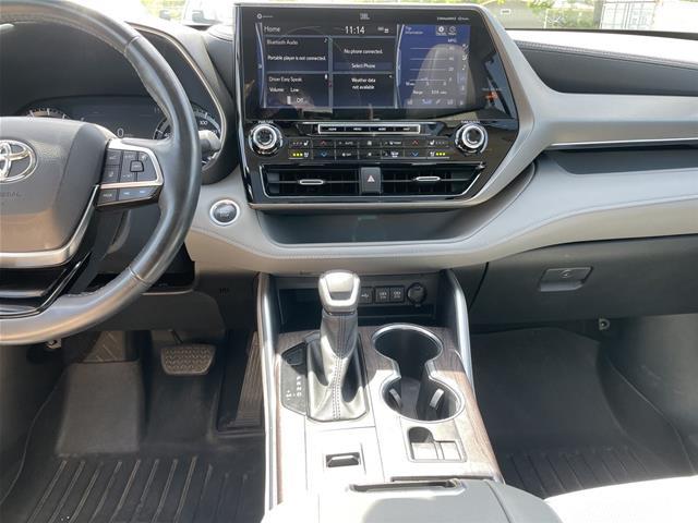 2020 Toyota Highlander - $25,995