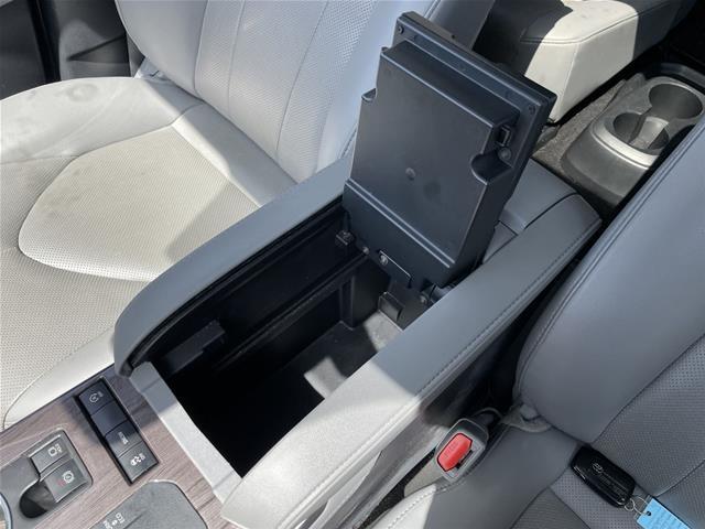 2020 Toyota Highlander - $25,995
