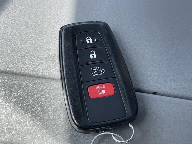 2020 Toyota Highlander - $25,995