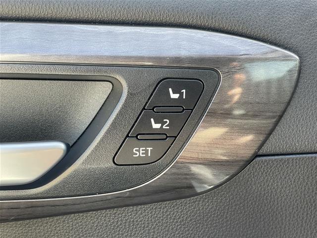 2020 Toyota Highlander - $25,995