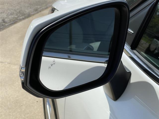 2020 Toyota Highlander - $25,995