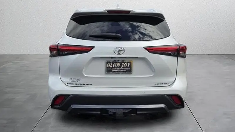 2022 Toyota Highlander Limited