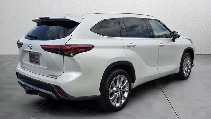 2022 Toyota Highlander Limited