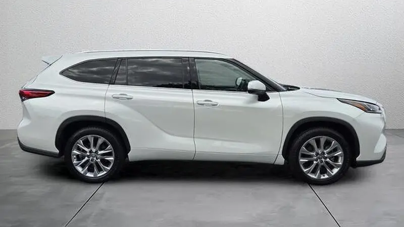 2022 Toyota Highlander Limited