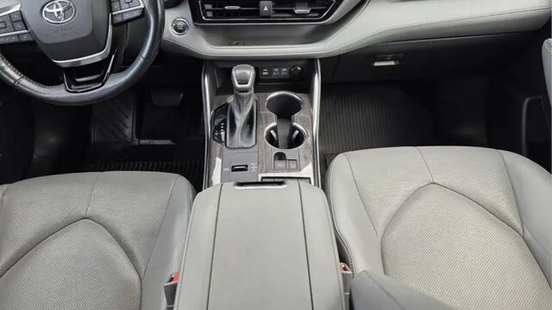 2022 Toyota Highlander Limited
