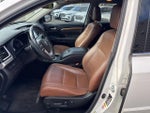 2017 Highlander Thumbnail 10