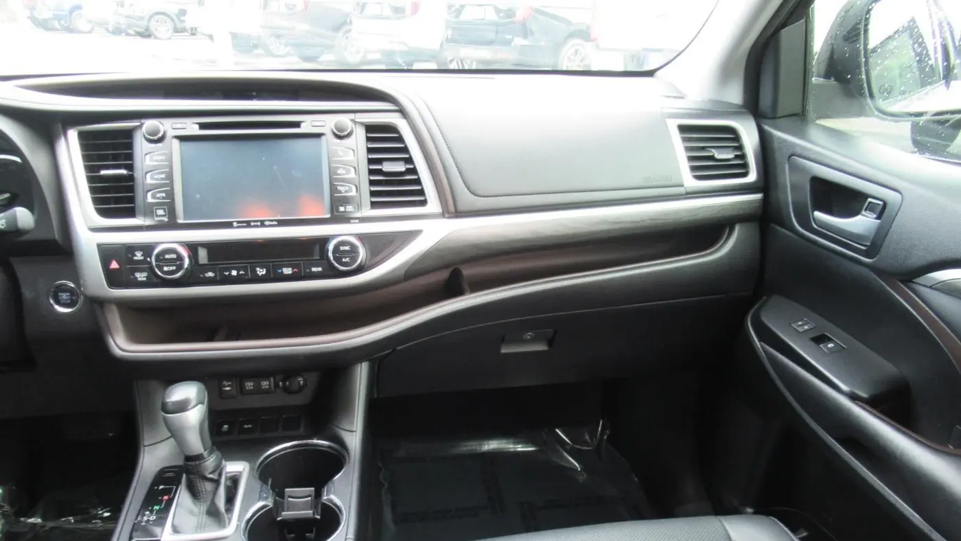 2017 Toyota Highlander Limited