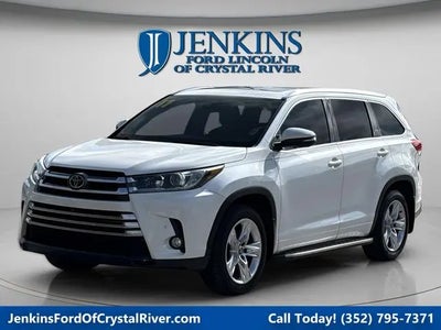 Photo of a 2017 Toyota Highlander Limited 4DR SUV for sale