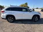 2017 Highlander Thumbnail 35