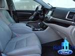 2019 Highlander Thumbnail 16