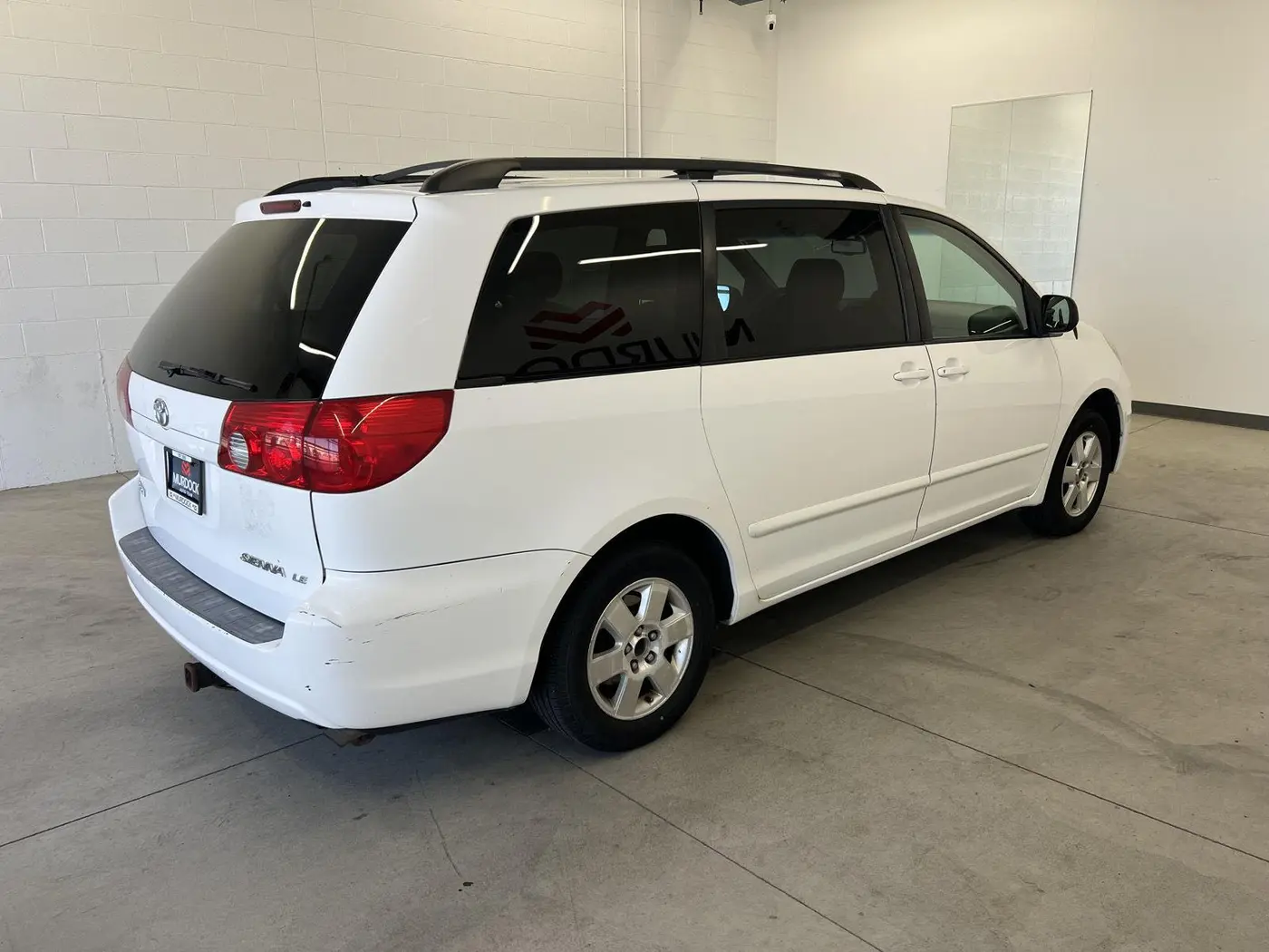 2006 Toyota Sienna - $2,990