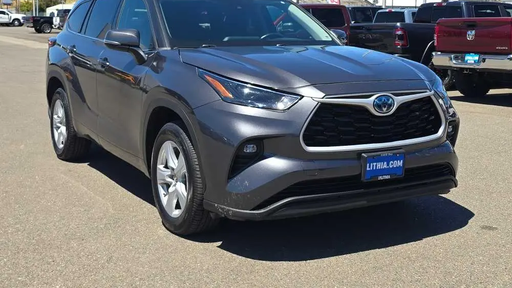 2022 Toyota Highlander Hybrid LE