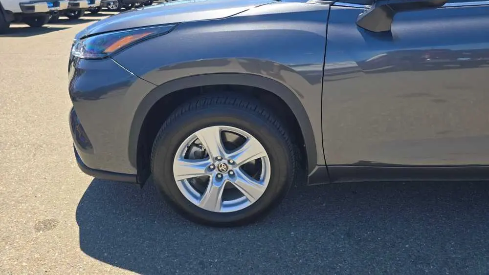 2022 Toyota Highlander Hybrid LE