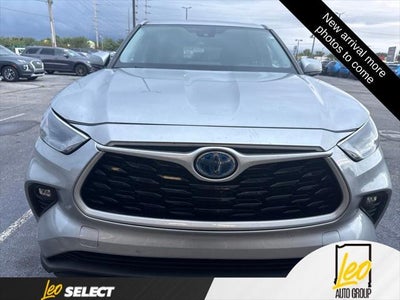 Photo of a 2023 Toyota Highlander Hybrid LE 4DR SUV for sale