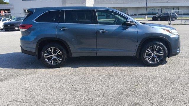 2018 Toyota Highlander LE