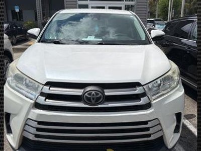 2019 Toyota Highlander LE 4DR SUV (2.7L I4)