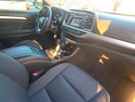 2016 Highlander Thumbnail 9