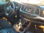 2016 Highlander Thumbnail 10