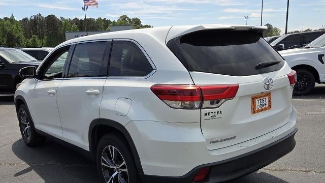 2019 Toyota Highlander LE