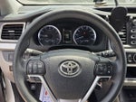 2019 Highlander Thumbnail 25
