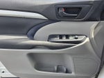 2019 Highlander Thumbnail 26