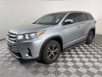 2017 Highlander Thumbnail 3