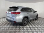 2017 Highlander Thumbnail 7