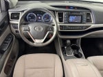 2017 Highlander Thumbnail 14